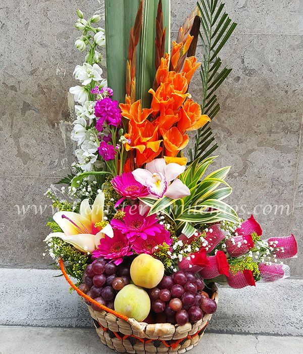 Bouquet Bunga dan Buah